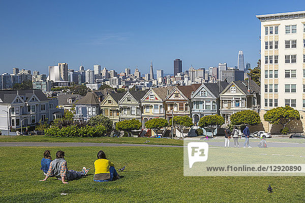View of Painted Ladies  Victorian wooden houses  Alamo Square  San Francisco  California  United States of America  North America