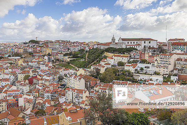 Blick von der Burg Sao Jorge über das Stadtzentrum  Lissabon  Portugal  Europa