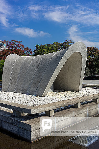 Cenotaph in the Hiroshima Peace Memorial Park  Hiroshima  Japan  Asia