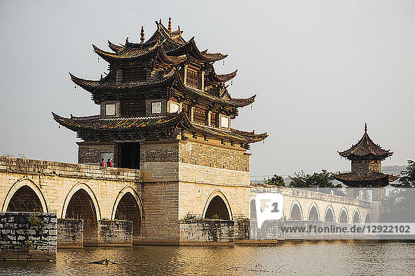 Zwillingsdrachenbrücke (Shuanglong Qiao)  Jianshui  Provinz Yunnan  China