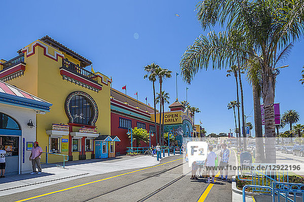 Blick auf den Eingang zum Santa Cruz Beach auf der Promenade  Santa Cruz  Kalifornien  Vereinigte Staaten von Amerika  Nordamerika