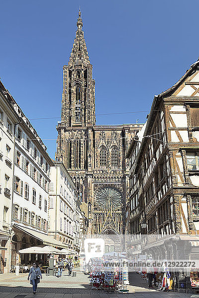 Strasbourg Cathedral Notre Dame  UNESCO World Heritage Site  Strasbourg  Alsace  France  Europe