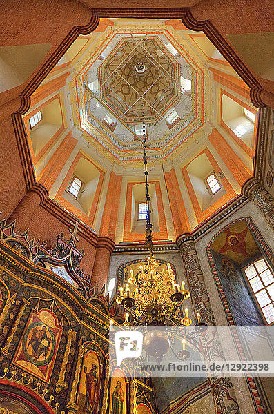 Altar und Decke  Basilius-Kathedrale  Roter Platz  UNESCO-Weltkulturerbe  Moskau  Russland