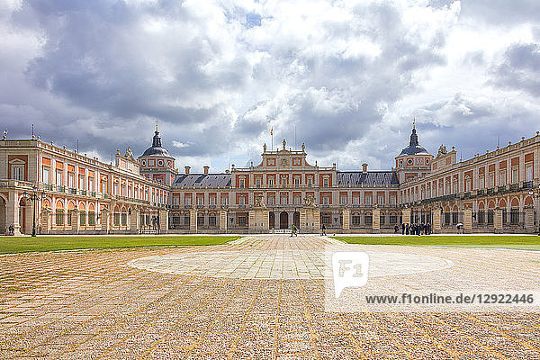 Vorderansicht des Königspalastes (Palacio Real)  Aranjuez  Gemeinde Madrid  Spanien