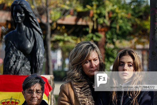 DIANA LOPEZ-PINEL  and her sister VALERIA QUER have attended a very emotional ceremony. The parents of Diana Quer  Juan Carlos Quer and Diana López-Pinel  and her sister Valeria have attended a very emotional ceremony in the Madrid town of Pozuelo de Alarcón  where a plaza has been inaugurated in homage to the murdered Madrilenian. Neighbors and family friends have turned to the actor in which he has read a poem written for Diana Quer entitled 'Abanicada por el viento' on Nov 28  2018 in Madrid  Spain