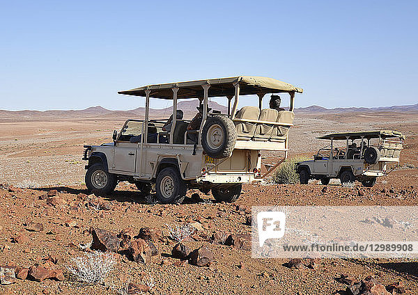 Pirschfahrzeuge in Damaraland  Namibia