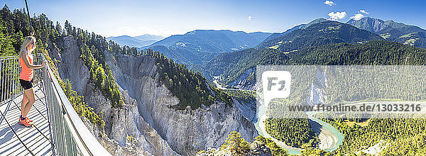 Panoramablick auf die Rheinschlucht (Ruinaulta) von der Il-Spir-Terrasse  Flims  Bezirk Imboden  Kanton Graubünden  Schweiz