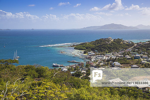 Blick auf Clifton Harbour  Union Island  Die Grenadinen  St. Vincent und die Grenadinen  Westindien  Karibik