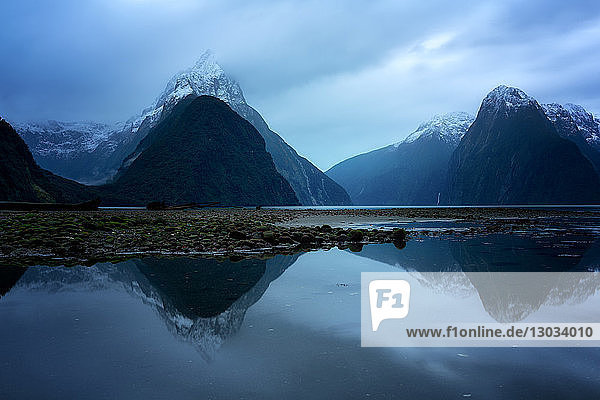 Milford Sound  Fiordland National Park  UNESCO Weltkulturerbe  Südinsel  Neuseeland  Pazifik