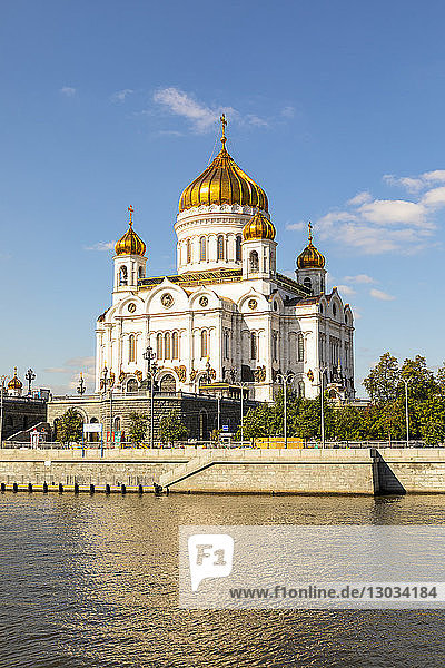 Cathedral of Christ the Saviour beside Moscow River  Moscow  Russia