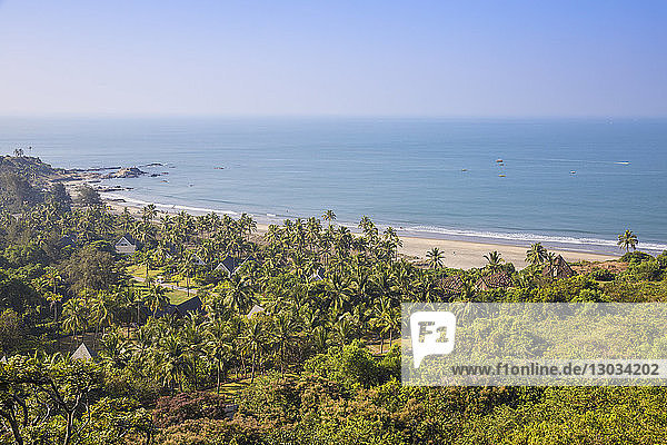Blick auf den Strand von Vagator  Goa  Indien
