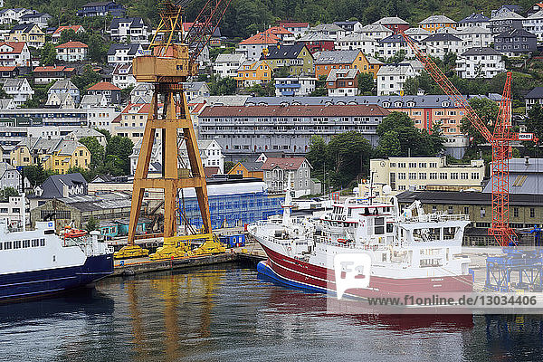 Trawler  Handelsdocks  Stadt Bergen  Bezirk Hordaland  Norwegen  Skandinavien