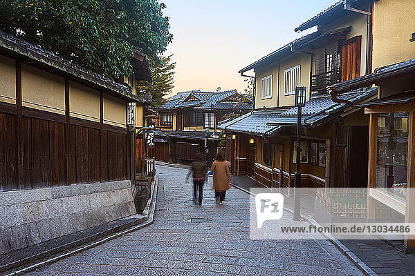 Sannen Zaka Street in the morning in Higashiyama  Kyoto  Japan