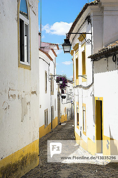 Schmale Straße  Historisches Zentrum  Evora  Alentejo  Portugal