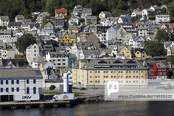 Handelsdocks  Stadt Alesund  Bezirk More og Romsdal  Norwegen  Skandinavien