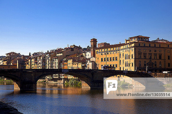 Brücke Santa Trinita  Florenz  Toskana  Italien