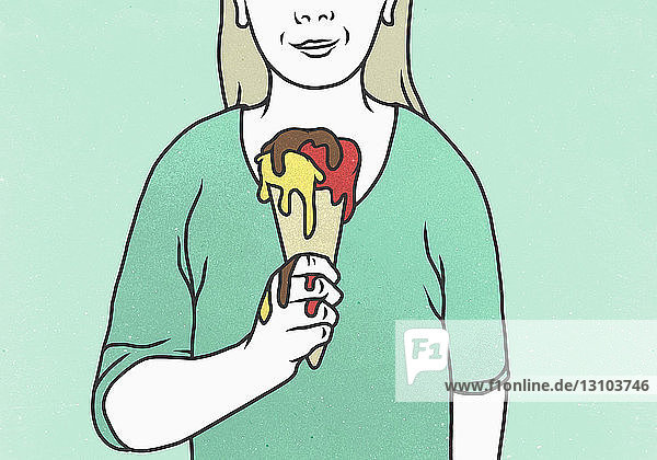 Frau isst schmelzende Eiswaffel