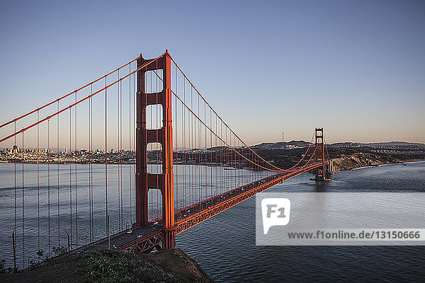 Erhöhte Ansicht der Golden Gate Bridge  San Francisco  USA
