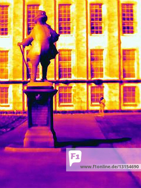 Ultraviolettes Licht der Statue im Kensington Palace  London