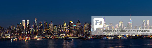 Blick von Weehawken  New Jersey nach Manhattan  New York City  USA