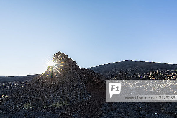 Reunion  Nationalpark Reunion  Schildvulkan Piton de la Fournaise  Caldera Enclos Fouque und Chapelle de Rosemont