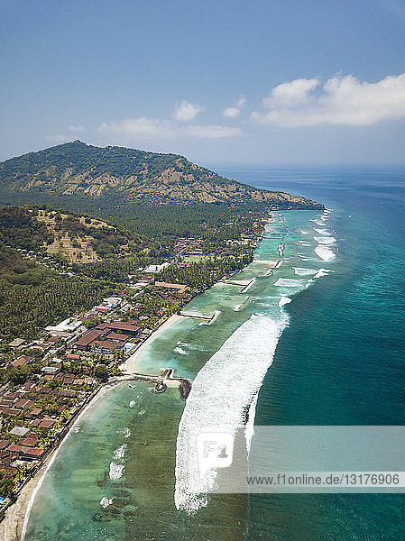 Indonesien  Bali  Luftaufnahme von Candidasa
