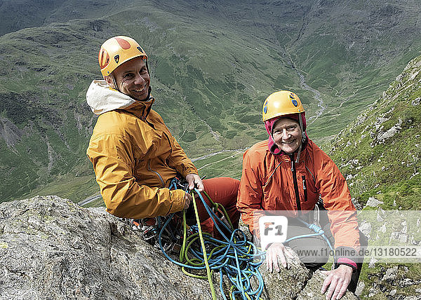 England  Langdale Valley  Gimmer Crag  Bergsteiger  Paar