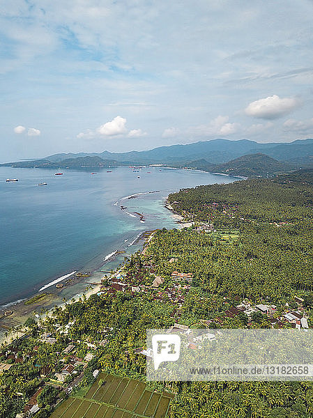 Indonesien  Bali  Luftaufnahme von Candidasa