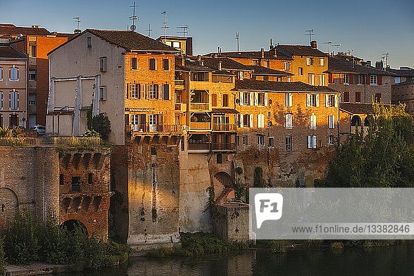 France,  Tarn,  Albi,  listed as World Heritage by UNESCO,  urban landscape,  horizontal view of the right bank of the old city at sunrise