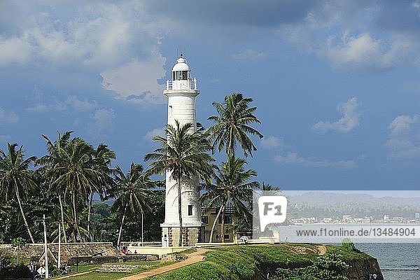 Leuchtturm im alten holländischen Fort  Galle  Sri Lanka  Asien