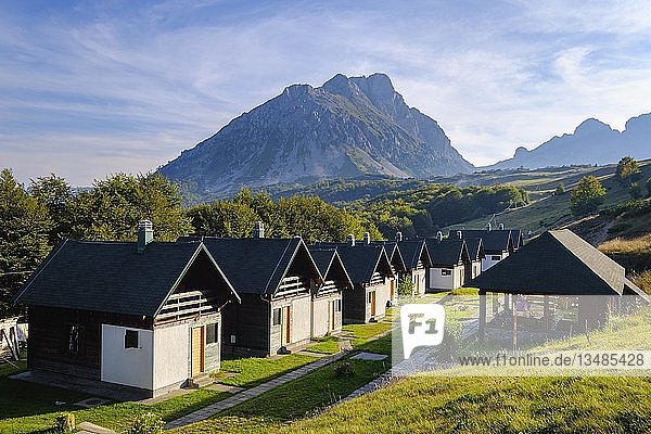 Almdorf-Hotel Ethno Village Stavna Komovi-Gebirge bei Andrijevica Montenegro Europa