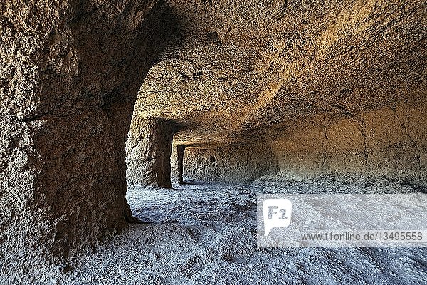 Caves  Cuevas de Cuatro Puertas  historic gathering place and cult site of the ancient Canarians  between Telde and Igenio  Gran Canaria  Canary Islands  Spain  Europe