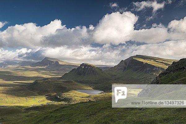 Quiraing Felslandschaft  Trotternish Ridge  Highlands  Isle of Skye  Innere Hebriden  Schottland  Vereinigtes Königreich  Europa