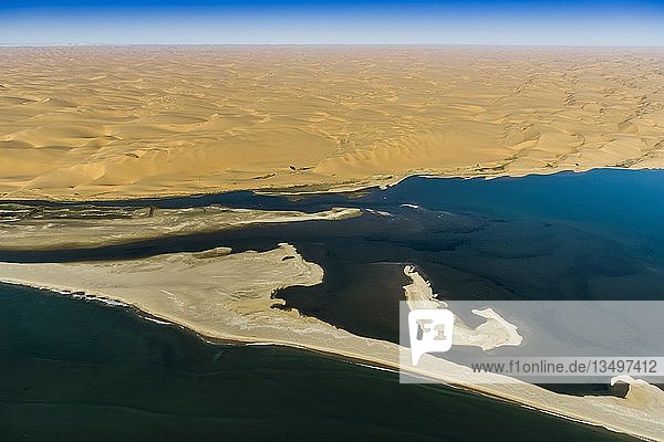 Luftaufnahme  Atlantikküste und Namib-Wüste  Erongo-Region  Namibia  Afrika