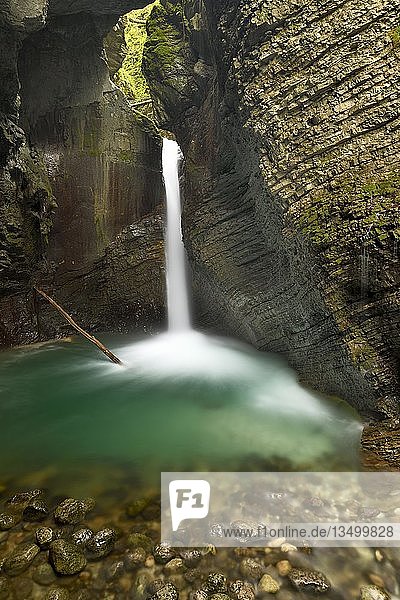 Kozjak-Wasserfall  bei Kobarid  Soca-Tal  Triglav-Nationalpark  Slowenien  Europa