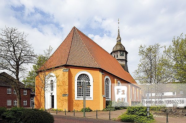Evangelische Kirche St. Liborius  BremervÃ¶rde  Niedersachsen  Deutschland  Europa