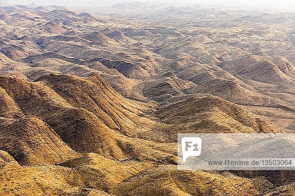 Luftaufnahme  Berglandschaft im Khomas-Hochland  Namibia  Afrika