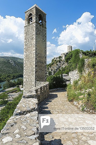 Uhrenturm Sahat Kula in der mittelalterlichen Zitadelle von Pocitelj  Bosnien und Herzegowina  Europa