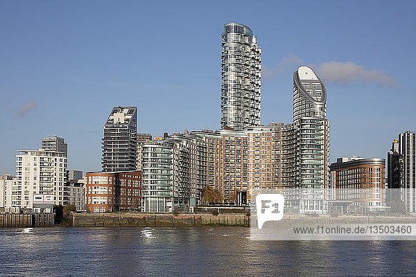 Moderne Wohn- und Bürogebäude  Canary Wharf  Isle of Dogs  Docklands  London  England  Vereinigtes Königreich  Europa