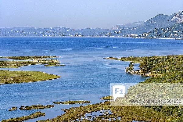 Ali-Pascha-Festung  Mündung des Vivar-Kanals  hinter Korfu  Butrint-Nationalpark  bei Saranda  Sarandë  Ionisches Meer  Qark Vlora  Albanien  Europa
