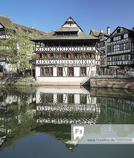 Fachwerkhaus Maison des Tanneurs  Gerberviertel La Petite France  Straßburg  Elsass  Frankreich  Europa
