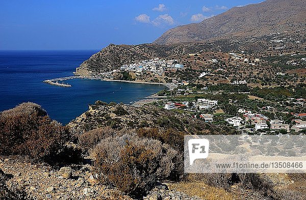 Blick auf Agia Galini  Kreta  Griechenland  Europa