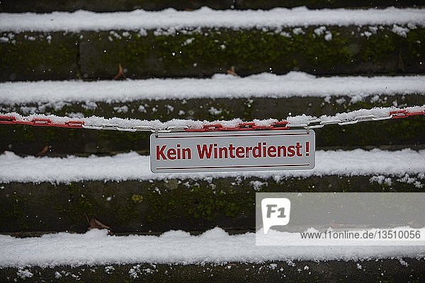Winterdienstverbotsschild  Kobern-Gondorf  Rheinland-Pfalz  Deutschland  Europa