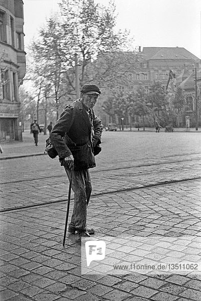 Kriegsheimkehrer 1948 Nordplatz Leipzig Sachsen DDR Deutschland Europa