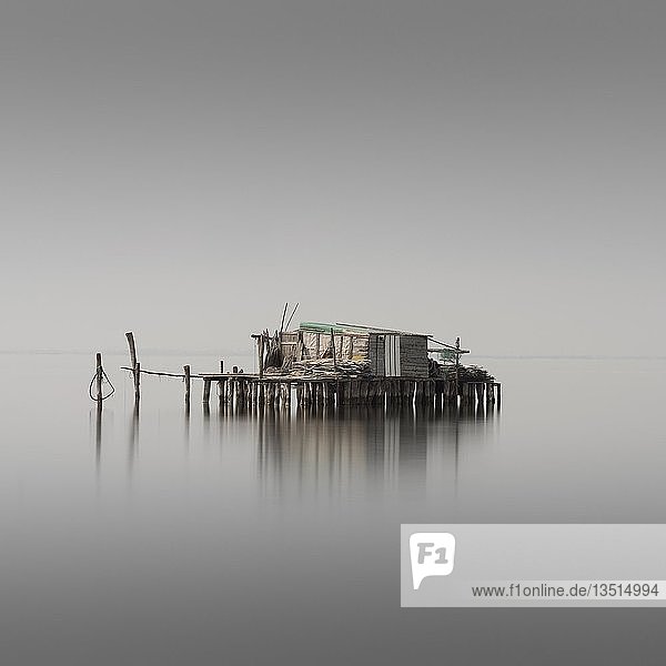 Fischerhütte in der Lagune von Venedig  Lido  Italien  Europa