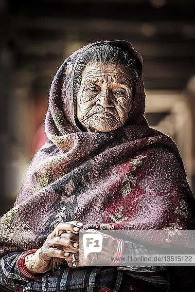 Alte Frau Bandipur Kathmandu Tal Nepal Asien