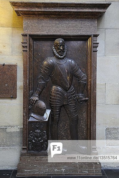 Historische Grabplatte gotischer Veitsdom St.-Veits-Dom Prager Burg Hradschin Prag Böhmen Tschechien Tschechische Republik Europa