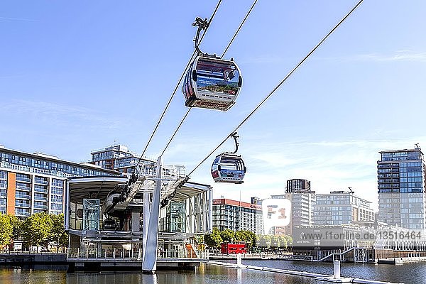 Emirates Air Line Seilbahn über die Themse London Großbritannien Europa
