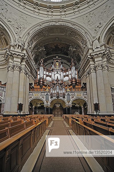 Orgel im Berliner Dom  Berlin  Deutschland  Europa