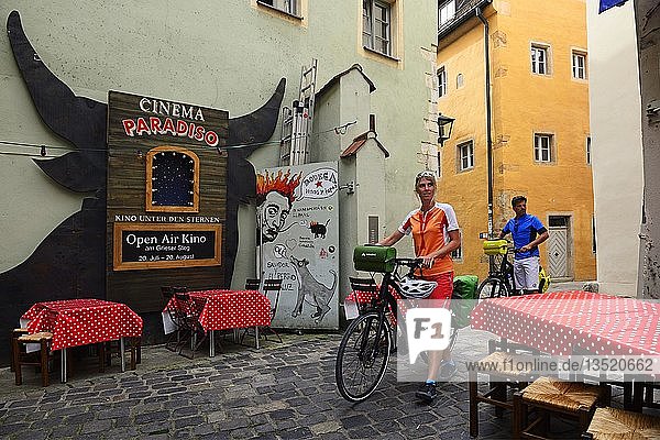 Courtyard of the Bodega and Cafe Orphee  Regensburg  Eastern Bavaria  Lower Bavaria  Bavaria  Germany  Europe
